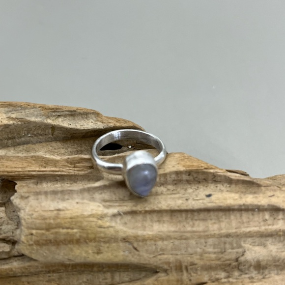 Elegant Sterling Silver Rainbow Moonstone Ring - Picture 3 of 5